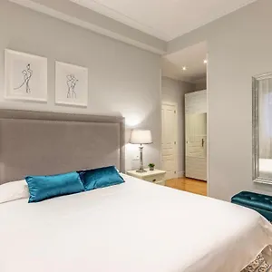 https://amplio-y-elegante-en-casco-viejo-con-parking.bilbaohotelsspain.com