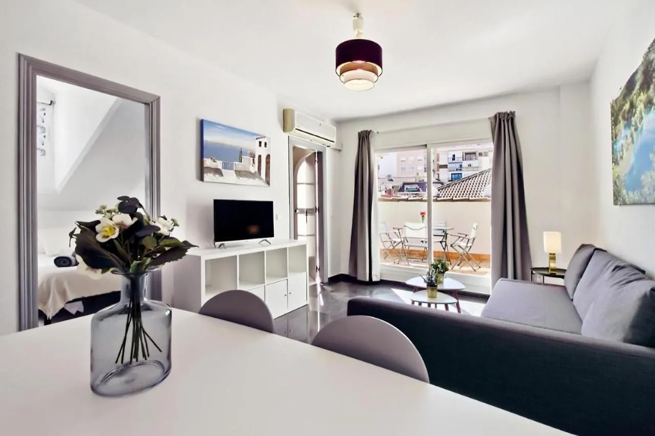 Apartamento Atico Con Terraza Privada En Malaga Centro 0*,