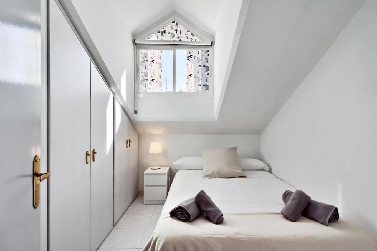Apartamento Atico Con Terraza Privada En Malaga Centro