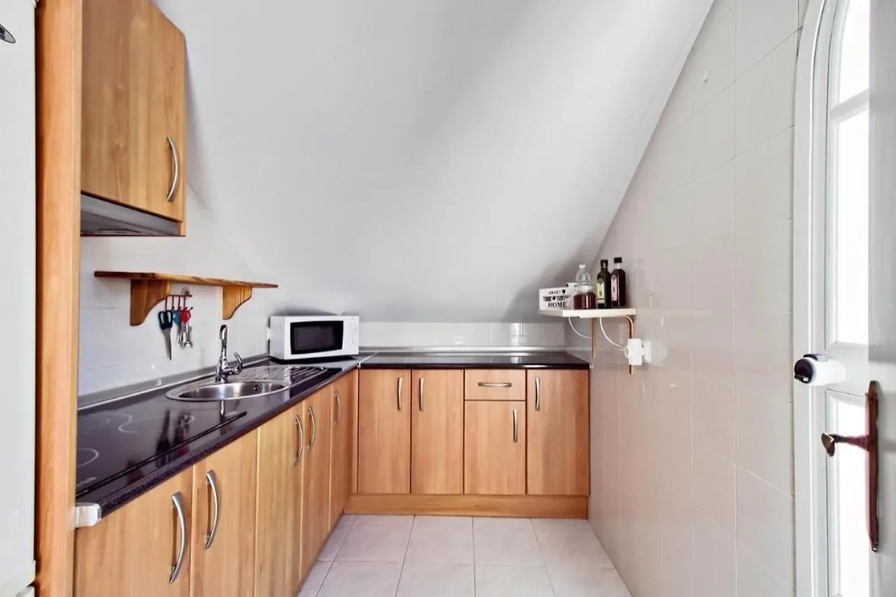 Apartamento Atico Con Terraza Privada En Malaga Centro